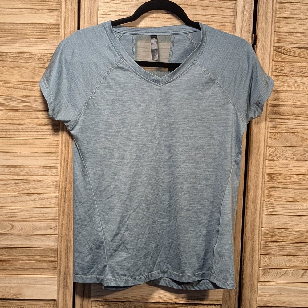 Leg3nd T-Shirt V-Neck with Mesh Back Size Medium